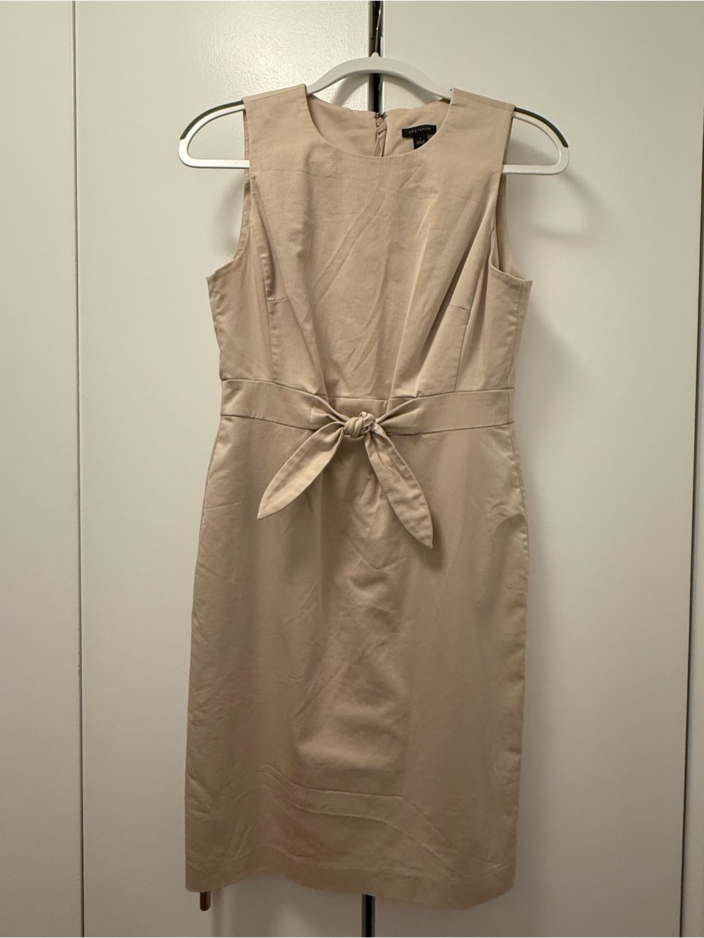 Sleeveless Beige Tie-Waist Sheath Dress